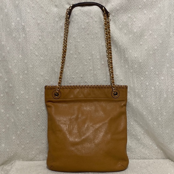 *SOLD*Tory Burch Marion Whipstitch Trimmed Pebbled Leather Shoulder Bag/Caramel - Picture 5 of 17